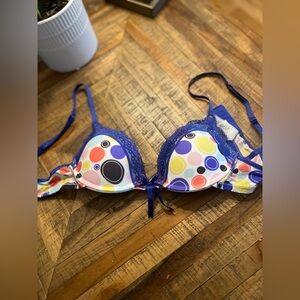 Elle Macpherson bra 32A